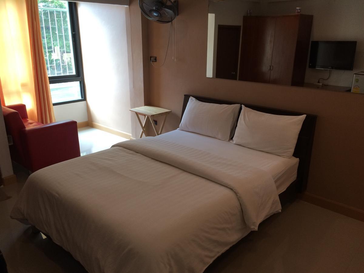 Chanmuan Resident Bangkok Exterior photo